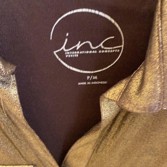 Top - Picture 2 of 3